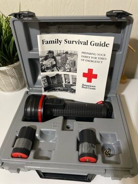 American Red Cross Emergency Flashlight Kit – Black with Red Accent